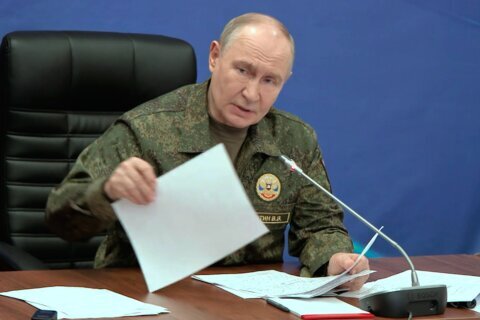 1 killed in attack on Crimea as Putin and Zelenskyy hold separate Trump calls