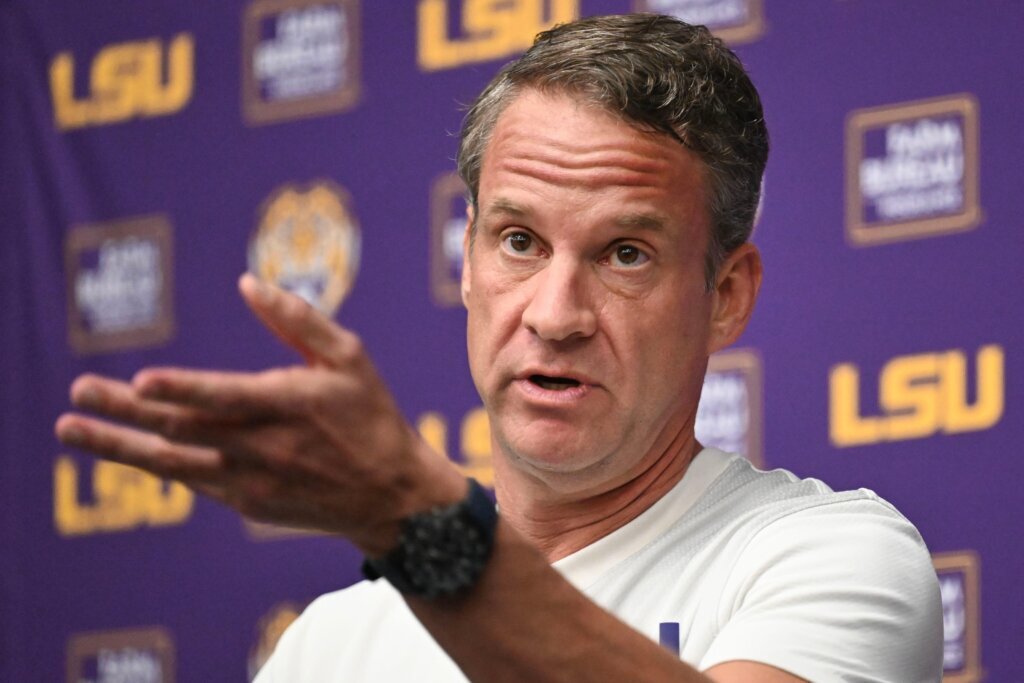 Even Lane Kiffin likes the ‘Lane Kiffin Rule’ that would prohibit in-season coaching moves