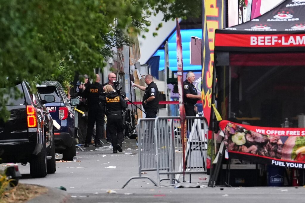 Police search for a second suspect following Seattle food festival shooting that killed 3