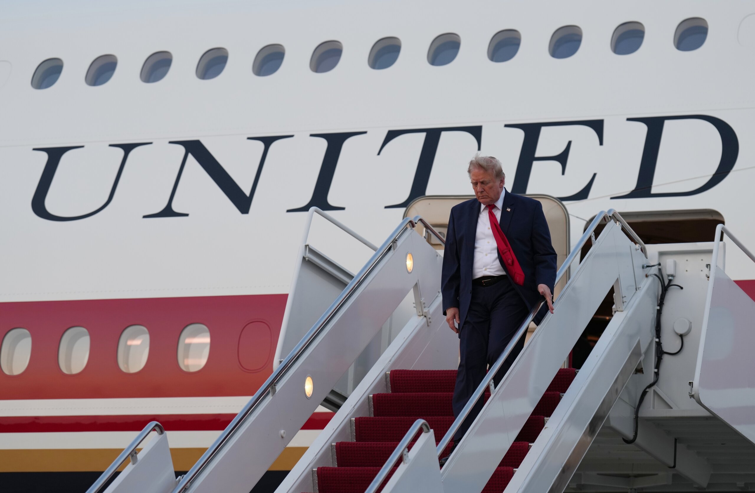 White House: Trump to fly old Air Force One for about a month as Qata...