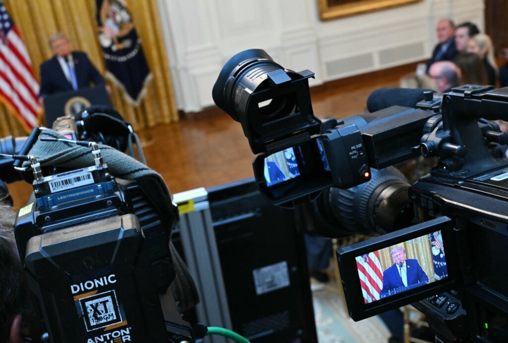 To air or not to air? Nation’s TV networks struggle to find the right balance for Trump speech