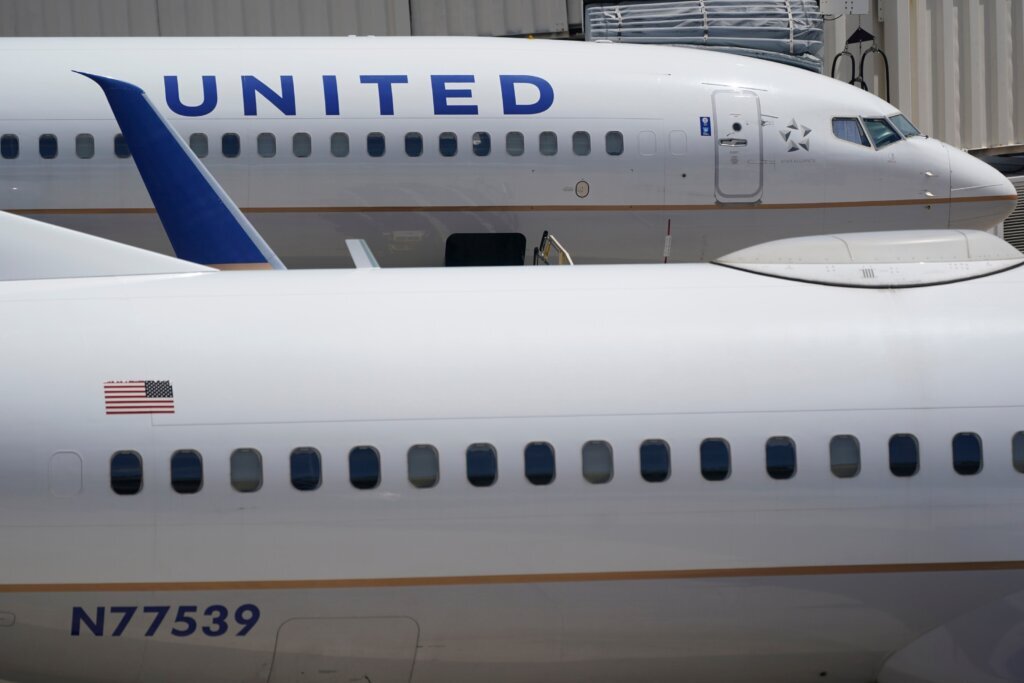 An empty middle seat is the latest perk United Airlines will offer on some flights