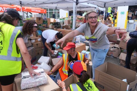 Earthquake aid keeps flowing from Florida to Venezuela, with help from the U.S. State Department