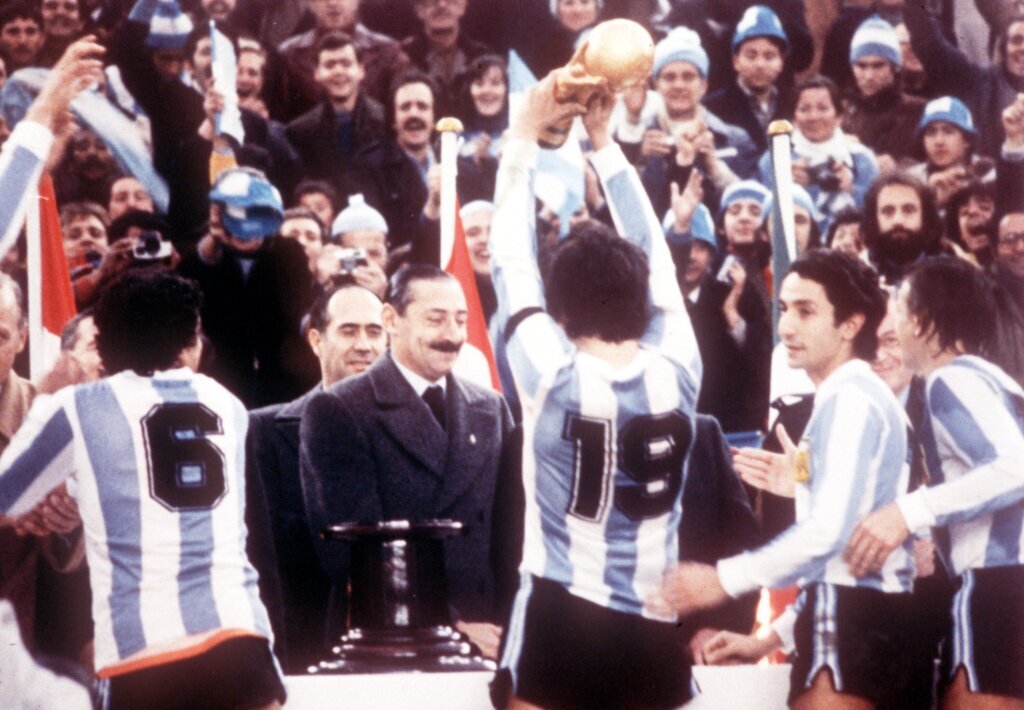 Home field advantage has been a big part of World Cup history. Now Mexico hosts England