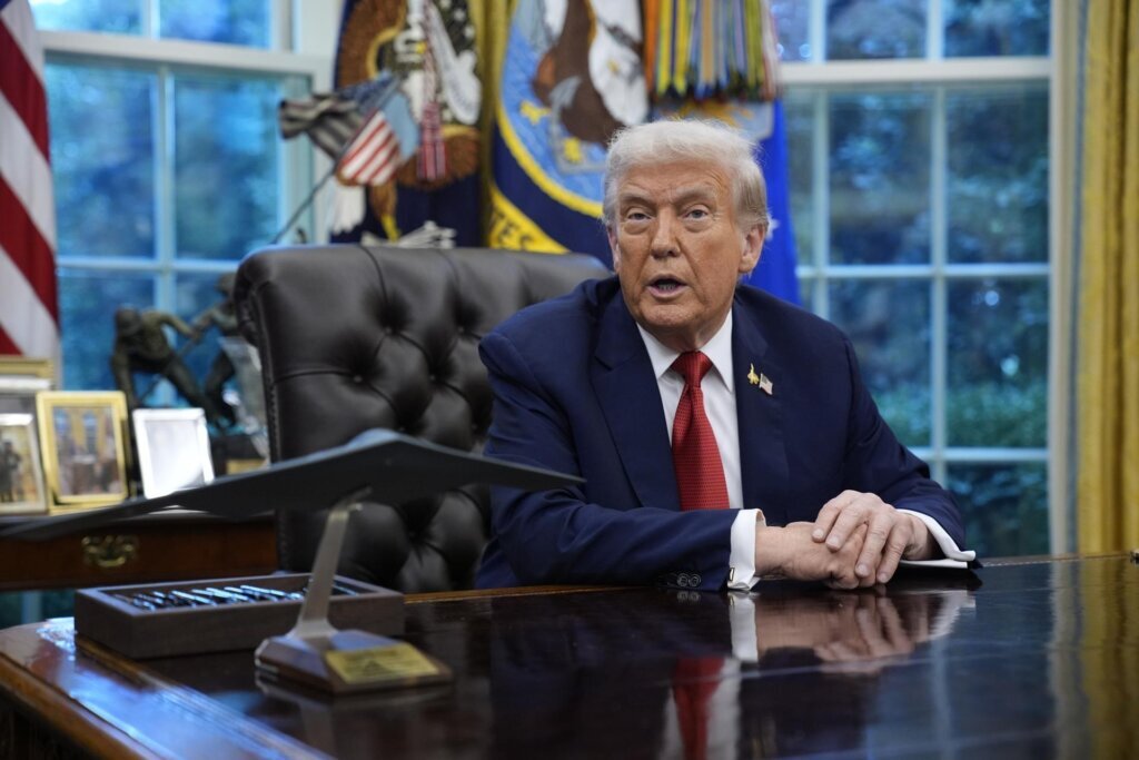 Trump anuncia plan para imponer aranceles de hasta  200% a medicamentos genéricos