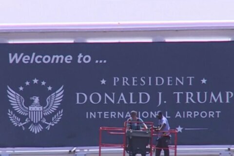Es oficial: Donald Trump ya tiene un aeropuerto con su nombre en Florida