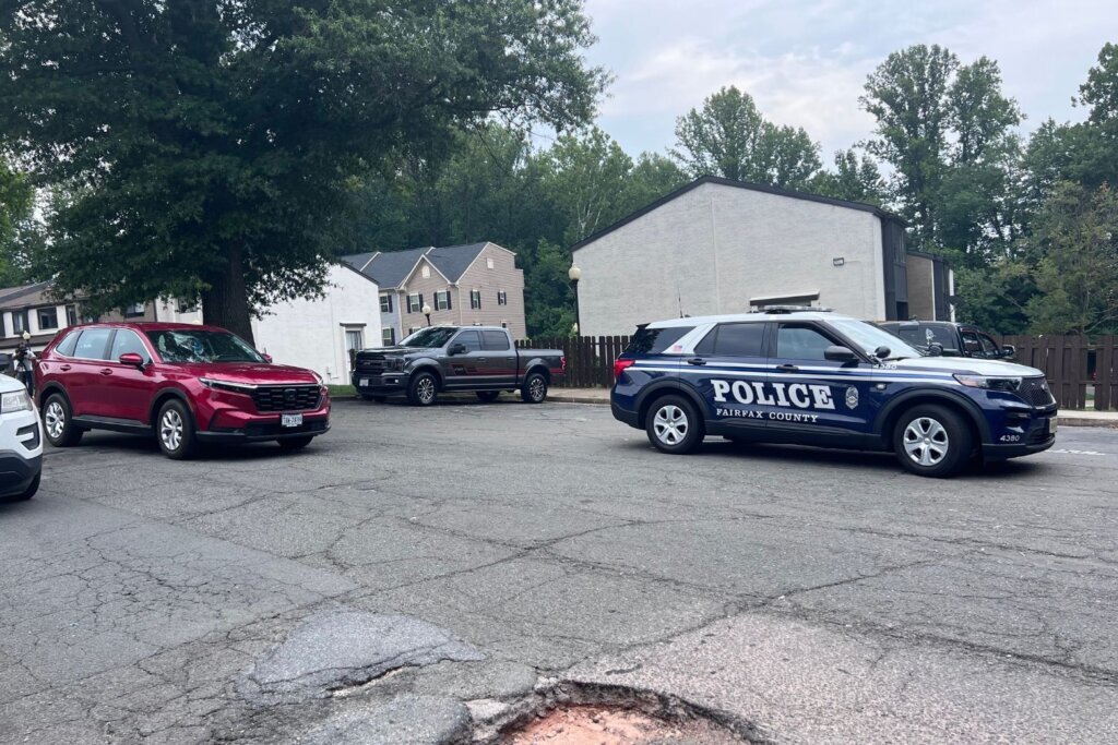 Husband shot by Fairfax Co. police after allegedly threatening wife with knife, grabbing officer’s gun