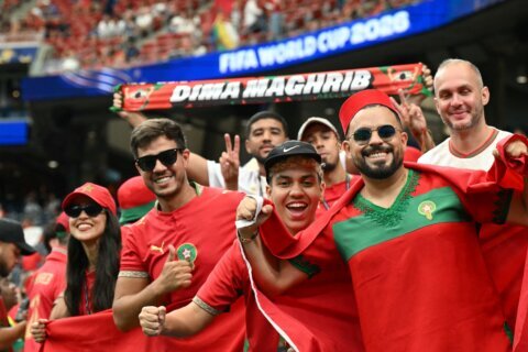 Francia le gana 1-0 a Paraguay y pasa a cuartos