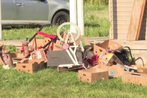 Hallan a 16 niños en condiciones ‘deplorables’ en una misma casa en Ohio; arrestan a 4 adultos