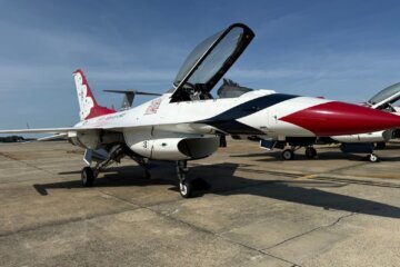 thunderbird plane at joint base andrews