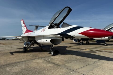 thunderbird plane at joint base andrews