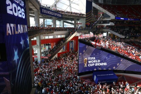 Con un hombre menos, EEUU le gana 2-0 a Bosnia y Herzegovina y pasa a octavos