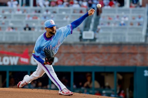 Braves’ Martín Pérez loses no-hit bid in seventh vs the Nationals