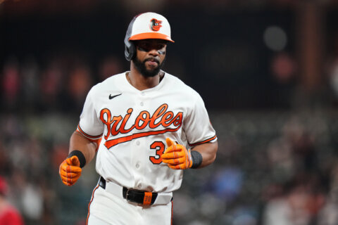 O’Neill and Mayo hit back-to-back HRs, Taveras also goes deep as Orioles beat Angels 5-2