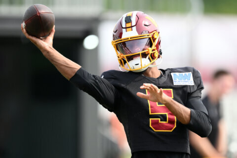 Commanders’ Jayden Daniels shines in joint practice vs. Dolphins in front of a star-studded audience