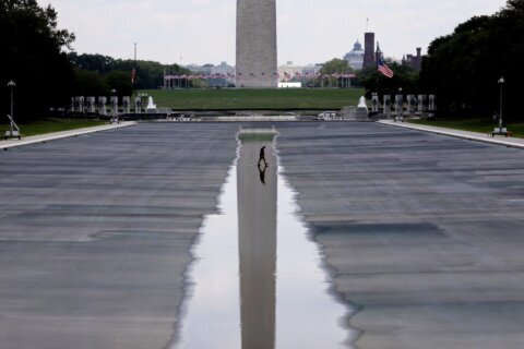 No evidence? No problem. Trump pushes ahead on false claims that Reflecting Pool was vandalized