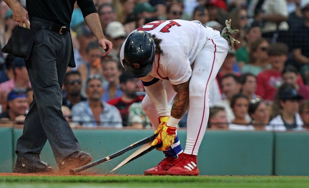 Boston fails to post 2nd win streak of 10-plus in a season for 1st time, falls to A’s 7-3