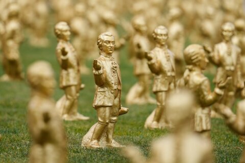 Mini-Mozart heist blights anniversary tribute as thieves make off with 210 statuettes