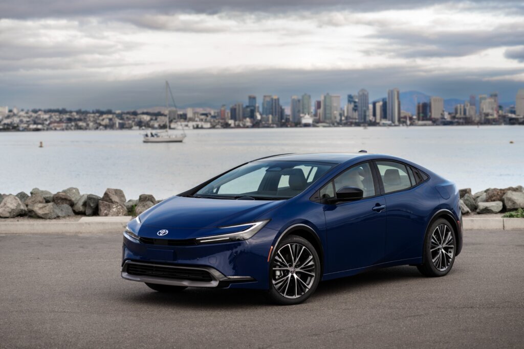 Save money and gas with a used hybrid vehicle. Here are some picks from Edmunds