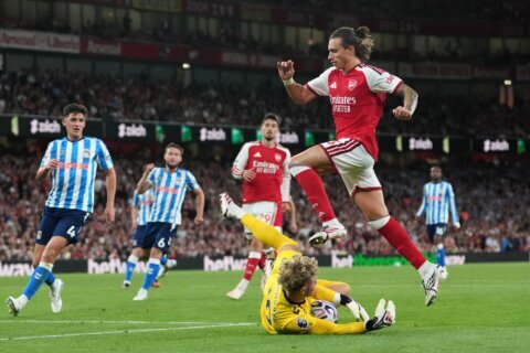 Arsenal, Marseille and Real Betis begin league campaigns with wins and clean sheets