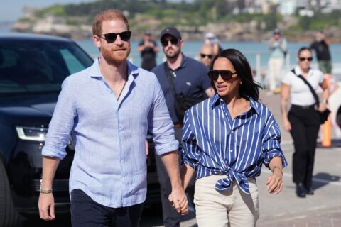 Prince Harry and Meghan are returning to the UK with their children, British newspaper says