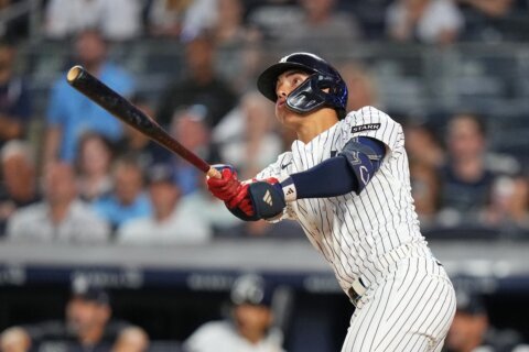 George Lombard Jr. homers in memorable big league debut as Yankees blank Cardinals 2-0