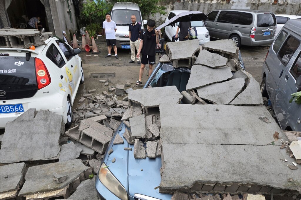 Tropical Storm Dolphin causes flooding in eastern China