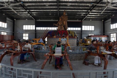 A Tibetan cooperative keeps a centuries-old weaving tradition alive
