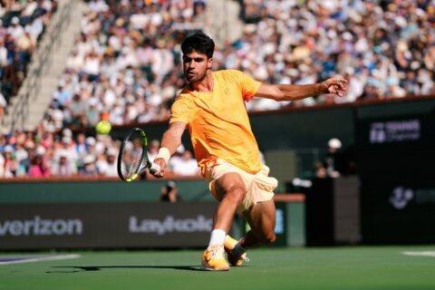 Carlos Alcaraz withdraws from the Cincinnati Open because of a lingering wrist injury