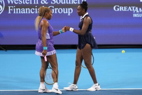 Serena and Venus Williams return to doubles and lose close match in Cincinnati