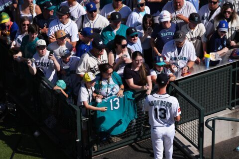 Mariners’ Kade Anderson signs autographs, takes it all in before impressing in big league debut