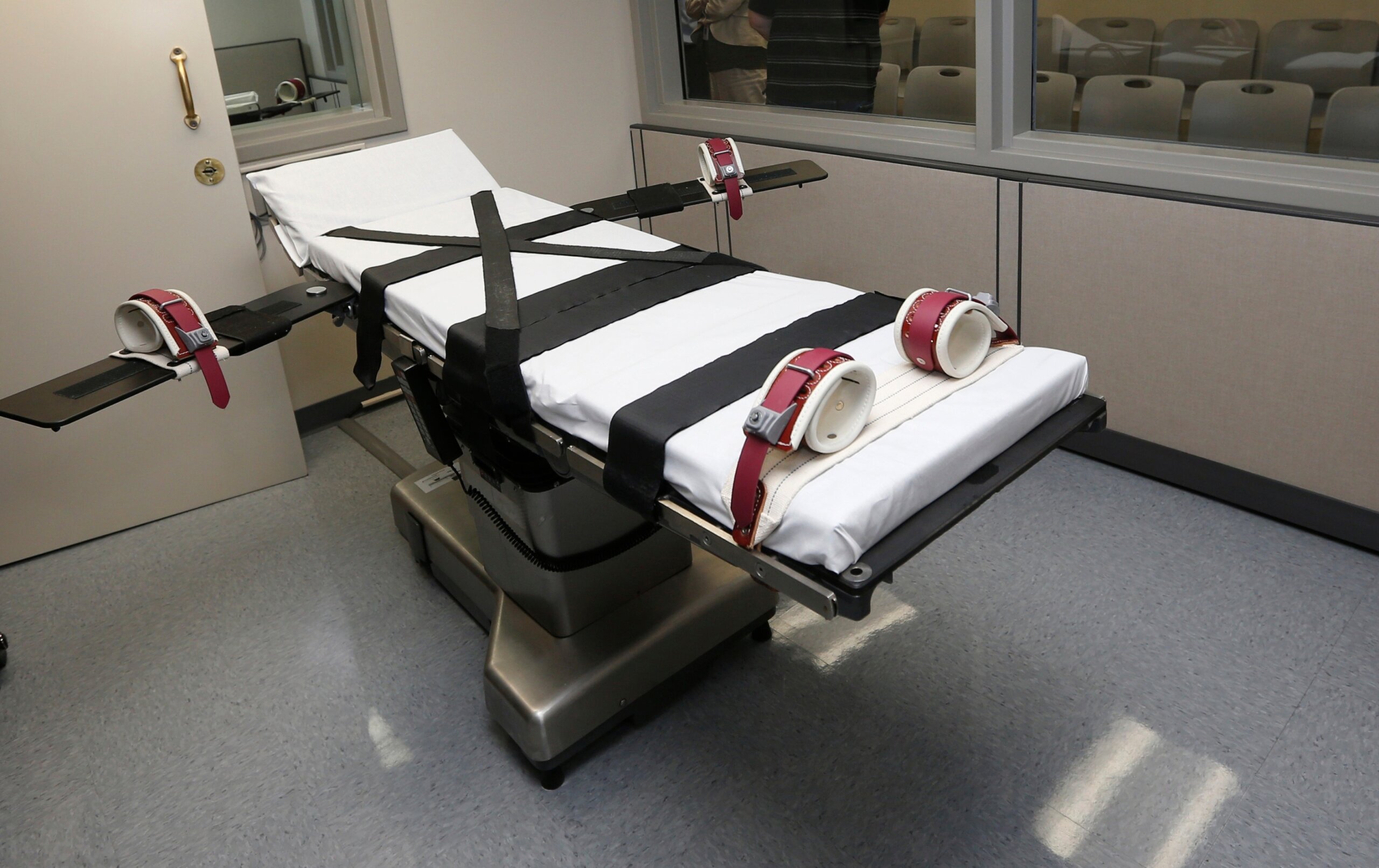 Tennessee carries out second of 3 executions scheduled for the same day in the US