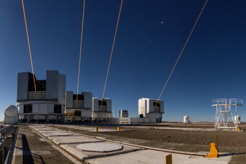 Telescope spies the fastest star in the Milky Way zipping around a black hole