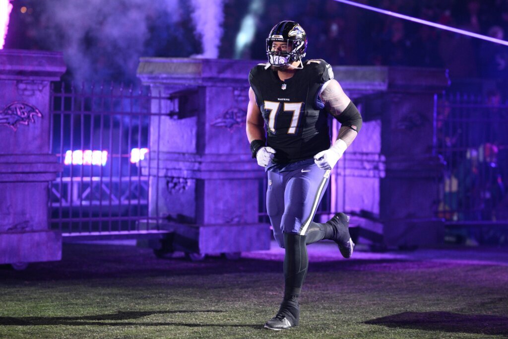 Jaguars are acquiring guard Daniel Faalele from the Giants for a draft pick, AP source says