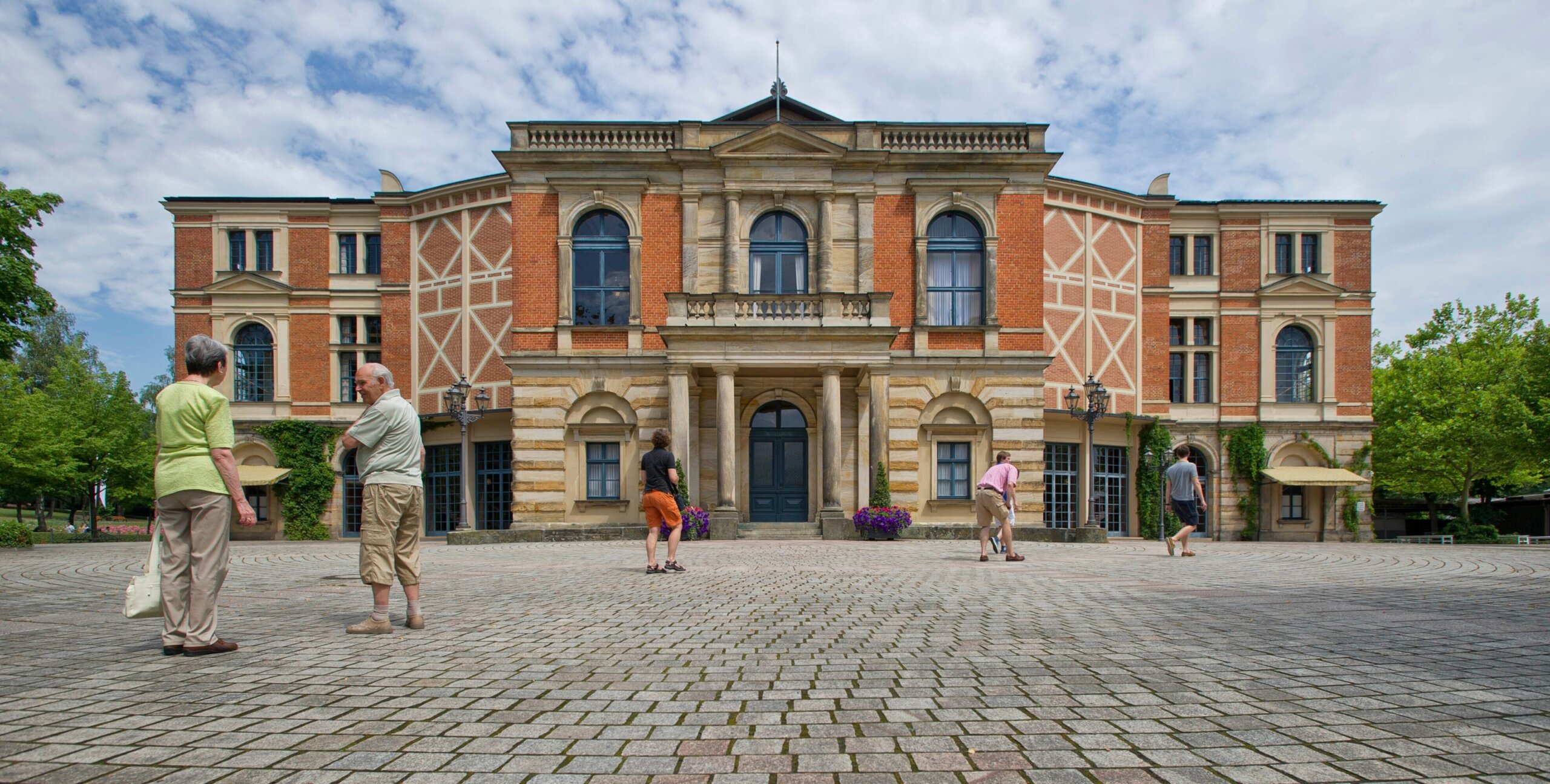 AI-assisted staging draws boos at the Richard Wagner festival in Germany