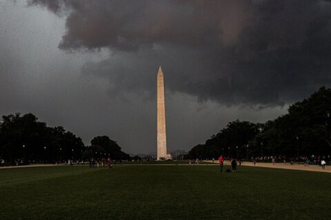Isolated storms packing heavy winds threaten DC area Thursday evening
