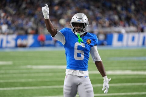 Seahawks and CB Terrion Arnold, who faces felony charges, are working on a deal, AP source says