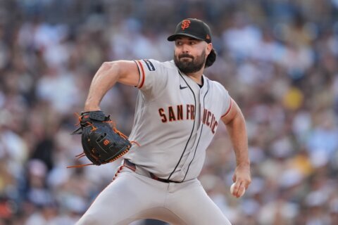 Padres acquire former Cy Young winner Robbie Ray from Giants for another playoff push