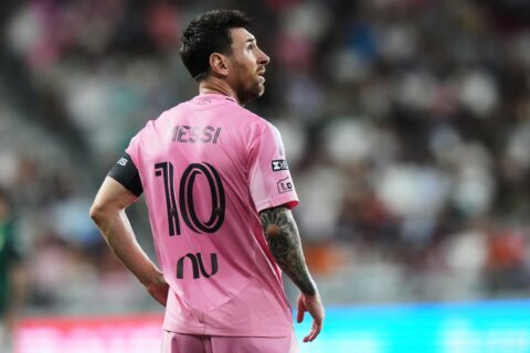 León beats Inter Miami 3-2 on Arcila’s two goals as Messi returns after father’s death