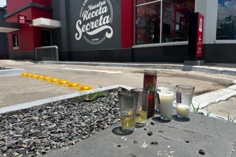 A gunman kills a Mexican social media influencer during a livestream