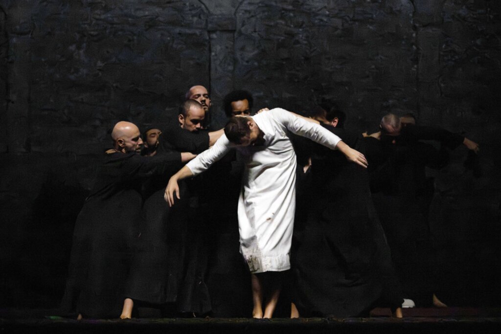 Live animals and baking bread feature in Messiaen’s `Saint François d’Assise’ at Salzburg Festival