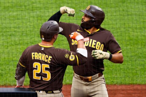 Padres’ Tatis favors robbing home runs over hitting them in 5-2 win over the Mets