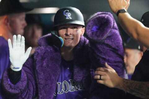 Rockies lock up outfielder Mickey Moniak with a $16.25 million, 2-year contract for 2027 and ’28