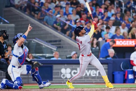 Red Sox score bizarre run on sacrifice fly without tagging up from 3rd base
