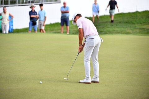 Davis Riley closes strong, takes 1-shot lead into final round of the last Rocket Classic in Detroit