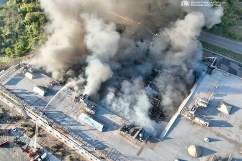 Russian and Ukrainian attacks kill 9 people a day after deadly shopping mall drone strike by Moscow