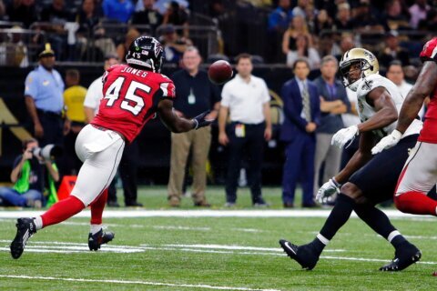The 49ers acquire LB Deion Jones from the Saints for RB Zamir White, AP source says
