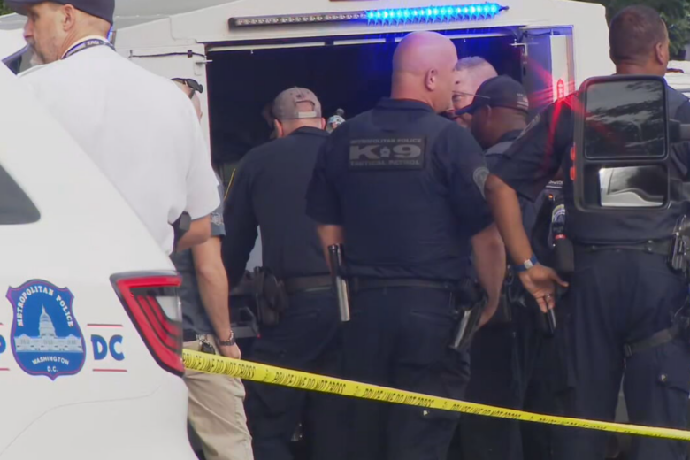 Police respond to suspicious device in DC