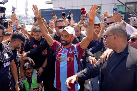 Liverpool icon Mohamed Salah agrees to 2-year contract with Trabzonspor