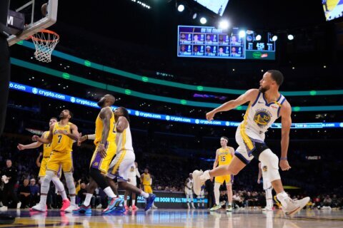Golden State general manager Mike Dunleavy optimistic Stephen Curry will finish career with Warriors